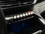 Peugeot 5008 1.2 PureTech Sport 7 Persoons (APPLE CARPLAY, GROOT NAVI, LEDER, 360 CAMERA, KEYLESS, SPORTSTOELEN, TREKHAAK, GETINT GLAS, NIEUWE APK, NIEUWSTAAT)