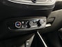 Opel Crossland X 1.2 Turbo Innovation Sport (APPLE CARPLAY, BLACK PACK, NAVIGATIE, CLIMATE, KEYLESS, LEDER, SPORTSTOELEN, GETINT GLAS, LED KOPLAMPEN, PARKEERSENSOREN, NIEUWSTAAT)