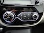 Renault Captur 1.2 TCe Initiale Paris Automaat | Apple/Android Play | Camera | Cruise | Dodehoek | Keyless | LED | Leder | Navi | Stoel Verwarming | 12 Maand BOVAG Garantie! |