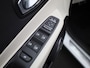 Renault Captur 1.2 TCe Initiale Paris Automaat | Apple/Android Play | Camera | Cruise | Dodehoek | Keyless | LED | Leder | Navi | Stoel Verwarming | 12 Maand BOVAG Garantie! |
