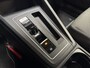 Volkswagen Golf 1.0 TSI Sportline Automaat (APPLE CARPLAY, GROOT NAVI, CAMERA, GETINT GLAS, SPORTSTOELEN, SFEERVERLICHTING, LANE ASSIST, ADAPTIVE CRUISE, NIEUWSTAAT)