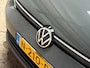 Volkswagen Golf 1.0 TSI Sportline Automaat (APPLE CARPLAY, GROOT NAVI, CAMERA, GETINT GLAS, SPORTSTOELEN, SFEERVERLICHTING, LANE ASSIST, ADAPTIVE CRUISE, NIEUWSTAAT)