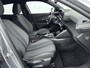 Peugeot e-2008 EV Allure Avantage 54 kWh | Accu 98% | Dodehoek detectie | Navigatie | Climate control | Drive assist |