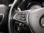 Mercedes-Benz GLA 180 Sport Automaat (NAVIGATIE, LEDER, XENON, KUIPSTOELEN, PARKEERSENSOREN, CRUISE, NIEUWE APK, NIEUWSTAAT)