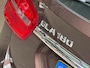 Mercedes-Benz GLA 180 Sport Automaat (NAVIGATIE, LEDER, XENON, KUIPSTOELEN, PARKEERSENSOREN, CRUISE, NIEUWE APK, NIEUWSTAAT)