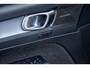 Volvo XC40 2.0 B4 PLUS BLACK EDITION