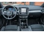Volvo XC40 2.0 B4 PLUS BLACK EDITION
