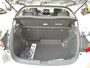 Toyota Yaris 1.5 Hybrid STYLE TREKHAAK PARK-SENSOREN STOELVERW BLIND SPOT KEYLESS APPLE/ANDROID LED CLIMA AD-CRUISE 15'' LM-VELGEN