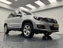 Volkswagen Tiguan 1.4 TSi Sport&Style Trekhaak-Navigatie-Cr.contr-Clima-Parkeersensoren-Stoelverwarming-Lm17''velgen