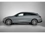 Mercedes-Benz CLA Shooting Brake 200 Business Solution AMG 58 kWh | Premium Pakket | Winterpakket | Nightpakket | Trekhaak | Massagefunctie | Vast panoramadak | MBUX Augmented Reality navigatie | 19 inch vijf-dubbelspaaks AMG-velgen | Smartphone integratie |
