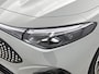 Mercedes-Benz CLA Shooting Brake 200 Business Solution AMG 58 kWh | Premium Pakket | Winterpakket | Nightpakket | Trekhaak | Massagefunctie | Vast panoramadak | MBUX Augmented Reality navigatie | 19 inch vijf-dubbelspaaks AMG-velgen | Smartphone integratie |