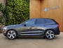 Volvo XC60 2.0 T6 Plug-in hybrid AWD Ultimate Dark | Luchtvering | Trekhaak | 360 Cam | Stoelventilatie | Pano | Memory
