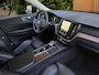 Volvo XC60 2.0 T6 Plug-in hybrid AWD Ultimate Dark | Luchtvering | Trekhaak | 360 Cam | Stoelventilatie | Pano | Memory