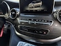 Mercedes-Benz V-klasse 300d Lang DC Avantgarde Edition | 360°-camera | Stoelventilatie | Burmester | Trekhaak | 19-inch | Full-LED | Elektrische schuifdeuren + achterklep | Stoelverwarming | Dodehoek detectie