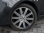 Mercedes-Benz V-klasse 300d Lang DC Avantgarde Edition | 360°-camera | Stoelventilatie | Burmester | Trekhaak | 19-inch | Full-LED | Elektrische schuifdeuren + achterklep | Stoelverwarming | Dodehoek detectie