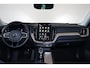 Volvo XC60 T6 Recharge AWD Plus Dark Panorama/schuifdak - IntelliSafe Assist & Surround - 360º Camera - Harman/Kardon audio - Adaptieve LED koplampen - Verwarmde voorstoelen, stuur & achterbank - Parkeersensoren voor & achter - Elektr. bedienb. voorstoelen met geheugen - Head up display - Extra getint glas - Inklapbare trekhaak - 19' LMV