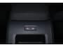 Volvo XC60 T6 Recharge AWD Plus Dark Panorama/schuifdak - IntelliSafe Assist & Surround - 360º Camera - Harman/Kardon audio - Adaptieve LED koplampen - Verwarmde voorstoelen, stuur & achterbank - Parkeersensoren voor & achter - Elektr. bedienb. voorstoelen met geheugen - Head up display - Extra getint glas - Inklapbare trekhaak - 19' LMV