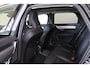 Volvo V90 T6 Recharge AWD Plus Bright - Panorama/schuifdak - IntelliSafe Assist & Surround - 360º Camera - Harman/Kardon audio - Adaptieve LED koplampen - Verwarmde voorstoelen, stuur & achterbank - Parkeersensoren voor & achter - Elektr. bedienb. voorstoelen met geheugen - Extra getint glas - 19' LMV