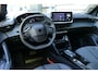 Peugeot e-2008 EV 54KWH ALLURE AVANTAGE AUTOMAAT / NAVI / CLIMA / CAMERA V+A / 17"LMV / KEYLESS / 8 JAAR GARANTIE / FULL-LED / PDC / ADAPT. CRUISECONTROL / 1E EIGENAAR / SCHITTERENDE STAAT !!