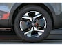 Peugeot e-2008 EV 54KWH ALLURE AVANTAGE AUTOMAAT / NAVI / CLIMA / CAMERA V+A / 17"LMV / KEYLESS / 8 JAAR GARANTIE / FULL-LED / PDC / ADAPT. CRUISECONTROL / 1E EIGENAAR / SCHITTERENDE STAAT !!