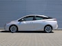 Toyota Prius 1.8 Executive | Trekhaak | Stoelverwarming | Camera | Leer | Dodehoek detectie | JBL audio | HUD | 17” LM | Navi | LED | Cruise adapt. | Incl. winterset |