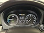 Mitsubishi Outlander 2.0 PHEV Deluxe 204Pk Automaat (SCHUIFDAK, NAVIGATIE, LEDER, 360 CAMERA, GETINT GLAS, STUUR/STOELVERWARMING, ADAPTIVE CRUISE, NIEUWE APK, NIEUWSTAAT)