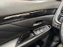 Mitsubishi Outlander 2.0 PHEV Deluxe 204Pk Automaat (SCHUIFDAK, NAVIGATIE, LEDER, 360 CAMERA, GETINT GLAS, STUUR/STOELVERWARMING, ADAPTIVE CRUISE, NIEUWE APK, NIEUWSTAAT)