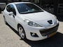 Peugeot 207 1.6 VTi Première zeer mooi en lux met trekhaak apk 17-12-2026