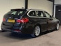 BMW 3-Serie Touring 316i Executive (M-SPORT, GROOT NAVI, ELEK. ACHTERKLEP, PARKEERSENSOREN)