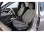 Peugeot 208 1.2 Hybrid 110 e-DCS6 Allure | Camera | Cruise | Carplay | Dodehoeksens. | DAB | Navi | Camera | Cruise | Carplay | Dodehoeksens. | DAB | Navi |