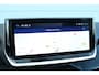 Peugeot 208 1.2 Hybrid 110 e-DCS6 Allure | Camera | Cruise | Carplay | Dodehoeksens. | DAB | Navi | Camera | Cruise | Carplay | Dodehoeksens. | DAB | Navi |