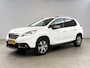 Peugeot 2008 1.2 VTi Allure Pack Premium Plus | Clima | Cruise | Trekhaak | Sfeer | Navi | Parkeersens.