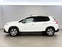 Peugeot 2008 1.2 VTi Allure Pack Premium Plus | Clima | Cruise | Trekhaak | Sfeer | Navi | Parkeersens.