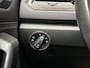 Volkswagen T-Roc 1.0 TSI Sport (PANORAMADAK, VIRTUAL COCKPIT, APPLE CARPLAY, GROOT NAVI, LED KOPLAMPEN, SPORTSTOELEN, ADAPTIVE CRUISE, PARKEERSENSOREN, NIEUWE APK, NIEUWSTAAT)