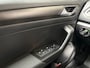 Volkswagen T-Roc 1.0 TSI Sport (PANORAMADAK, VIRTUAL COCKPIT, APPLE CARPLAY, GROOT NAVI, LED KOPLAMPEN, SPORTSTOELEN, ADAPTIVE CRUISE, PARKEERSENSOREN, NIEUWE APK, NIEUWSTAAT)
