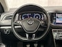 Volkswagen T-Roc 1.0 TSI Sport (PANORAMADAK, VIRTUAL COCKPIT, APPLE CARPLAY, GROOT NAVI, LED KOPLAMPEN, SPORTSTOELEN, ADAPTIVE CRUISE, PARKEERSENSOREN, NIEUWE APK, NIEUWSTAAT)