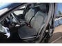 Renault Clio 1.0 TCe Intens Groot Navigatie 16 inch LMV Half Leder Sfeerverlichting Navigatie Achteruitrijcamera Carplay Clima Cruise Control