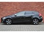 Volvo V40 T3 Polar+ Sport | Panoramadak | Stoelverwarming | Afneembare trekhaak | Full led system | Extra getint glas | Achteruitrijcamera | Keyless entry | Climate control | 17 inch. lichtmetalen velgen