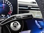 Mercedes-Benz E-klasse 300 e Sport Edition | Premium pakket | Winterpakket | Nightpakket | Rijassistentiepakket Plus | GUARD 360° | Trekhaak | Panoramaschuifdak | Sierdelen in pianolak zwart | 20-inch AMG multispaak velgen |
