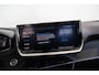 Peugeot 2008 1.2 PureTech 100 Allure | Camera Voor & Achter | Navigatie | All Season Banden | Climate Controle | Parkeersensoren | Apple Carplay & Android Auto |