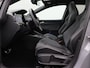 Volkswagen Golf 1.5 eTSI Aut. R-Line | Panoramadak | IQ Light | BlackStyle | Winterpakket | HeadUp Display | 18" Velgen |