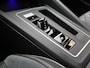 Volkswagen Golf 1.5 eTSI Aut. R-Line | Panoramadak | IQ Light | BlackStyle | Winterpakket | HeadUp Display | 18" Velgen |