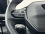 Peugeot 2008 1.2 PureTech 102PK Allure 6-bak | Halfleder | PDC | Apple Carplay/Android Auto | Cruise Control | Bluetooth | Rijstrook Correctie | Airco | Sensoren Rondom | Pianolak Interieur | Wi-Fi | LED | 17" LMV