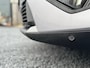 Peugeot 2008 1.2 PureTech 102PK Allure 6-bak | Halfleder | PDC | Apple Carplay/Android Auto | Cruise Control | Bluetooth | Rijstrook Correctie | Airco | Sensoren Rondom | Pianolak Interieur | Wi-Fi | LED | 17" LMV