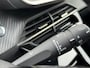 Peugeot 2008 1.2 PureTech 102PK Allure 6-bak | Halfleder | PDC | Apple Carplay/Android Auto | Cruise Control | Bluetooth | Rijstrook Correctie | Airco | Sensoren Rondom | Pianolak Interieur | Wi-Fi | LED | 17" LMV
