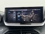 Peugeot 2008 1.2 PureTech 102PK Allure 6-bak | Halfleder | PDC | Apple Carplay/Android Auto | Cruise Control | Bluetooth | Rijstrook Correctie | Airco | Sensoren Rondom | Pianolak Interieur | Wi-Fi | LED | 17" LMV