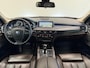 BMW X5 xDrive40e iPerformance High Executive Panoramadak Trekhaak Navigatie Apple Carplay Android Auto 360 camera Adaptive Cruise Control Stoelverwarming voor en achter Head-up-display Harman Kardon Dodehoek detectie Leder Climate Control parkeersensoren