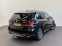 BMW X5 xDrive40e iPerformance High Executive Panoramadak Trekhaak Navigatie Apple Carplay Android Auto 360 camera Adaptive Cruise Control Stoelverwarming voor en achter Head-up-display Harman Kardon Dodehoek detectie Leder Climate Control parkeersensoren