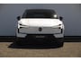 Volvo EX30 272PK Automaat Single Ext. Range Ultra 69 kWh Trekhaak / Adaptieve cruise control/ Panoramadak/ BLIS/ Parkeersensoren met 360 camera / Getint Glas / Stoel en stuurwielverwarming / Elektrische stoelen / Apple carplay / Elektrische achterklep / Keyless entry