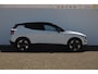 Volvo EX30 272PK Automaat Single Ext. Range Ultra 69 kWh Trekhaak / Adaptieve cruise control/ Panoramadak/ BLIS/ Parkeersensoren met 360 camera / Getint Glas / Stoel en stuurwielverwarming / Elektrische stoelen / Apple carplay / Elektrische achterklep / Keyless entry